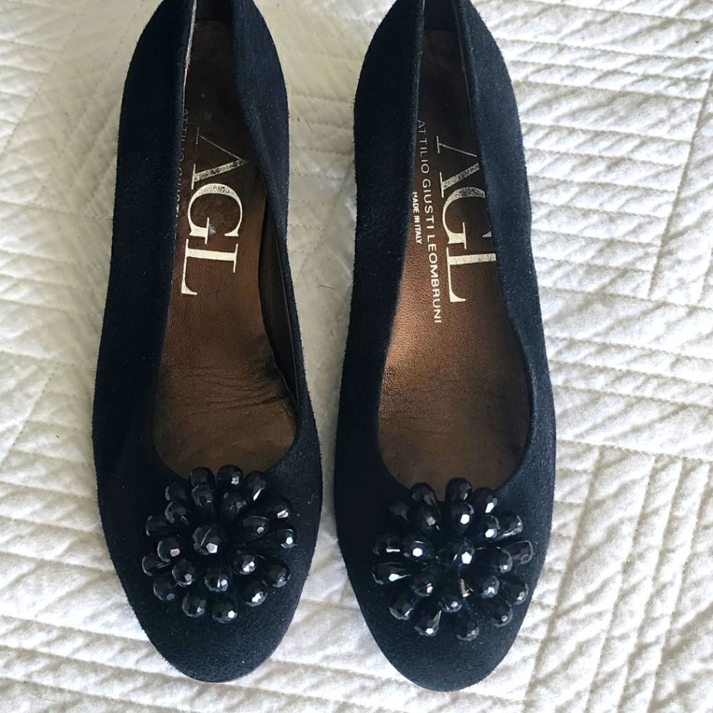 Attilio Giusti Leombruni AGL suede low heel flats